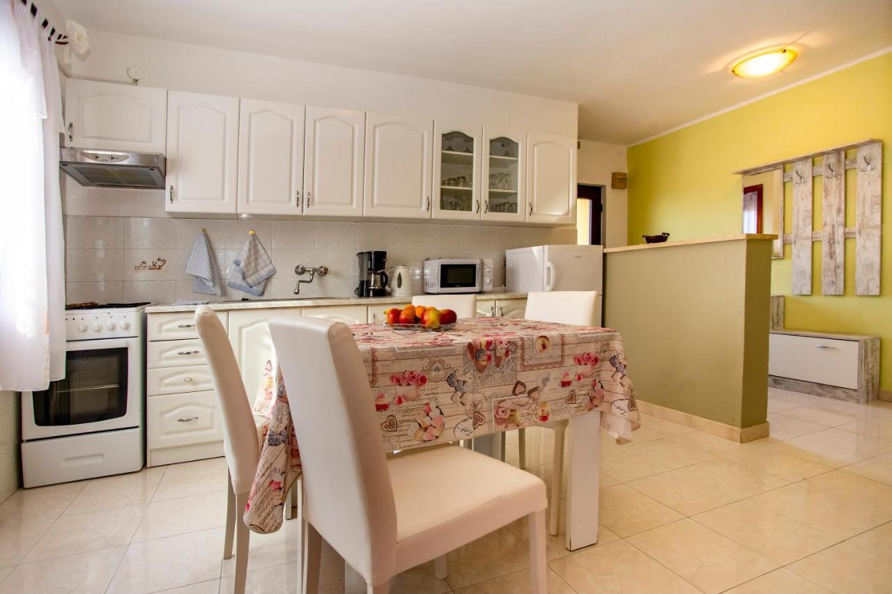 Apartmani Jurman Matohanci Екстериор снимка