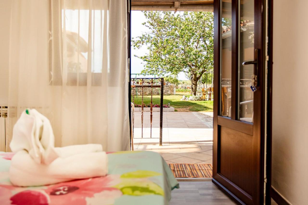 Apartmani Jurman Matohanci Екстериор снимка